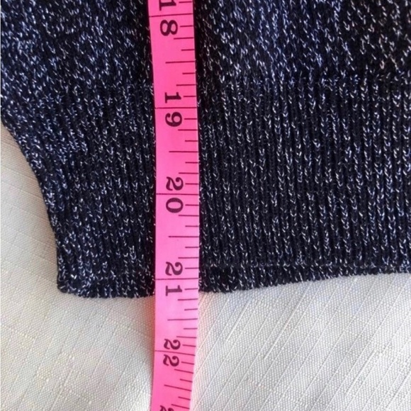 Nwot ModCloth M charcoal with silver open back sweater - Picture 7 of 9
